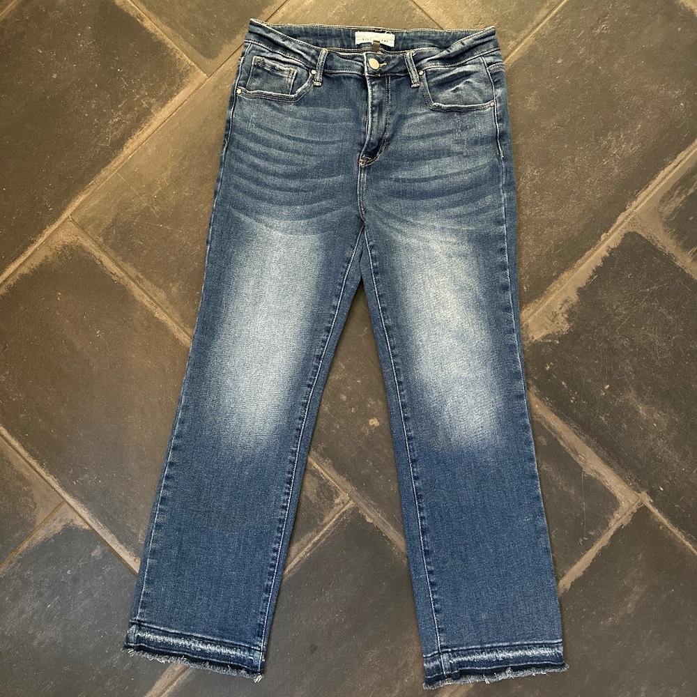 Risen Jeans Medium Wash crop frayed hem Size 11/30